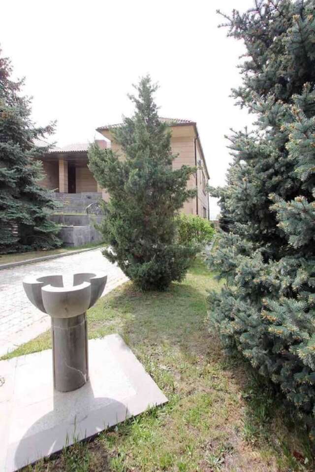 Виллы A Royal Luxury Villa With The Best View in Yerevan Ереван-14